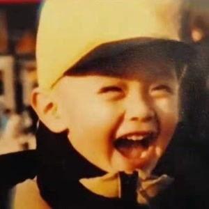 带你吃瓜搞笑剧情视频,笑料百出！带你领略“吃瓜搞笑剧情”的欢乐瞬间